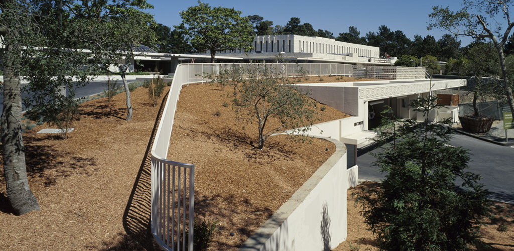 Slideshow image for Community Hospital of the Monterey Peninsula Entry Pavilion Parking Structure