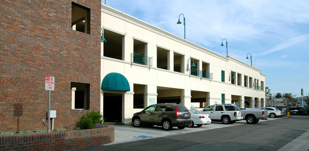 Slideshow image for Covina Downtown Parking Structure